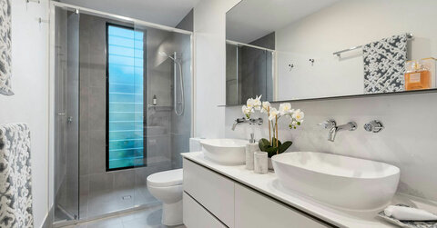 Guía para reformar tu baño con éxito: errores que cuestan dinero y cómo ahorrar de verdad